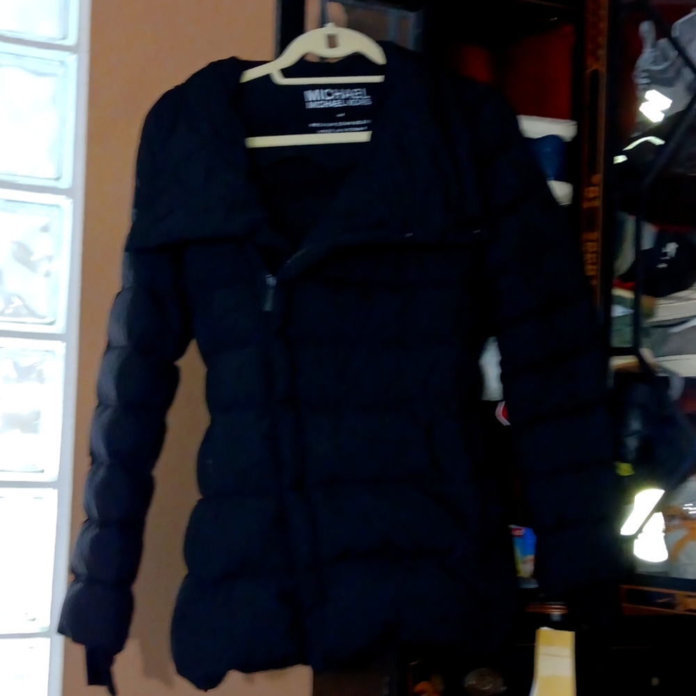 Women's 3/4 length Michael Kors Puffy Coat